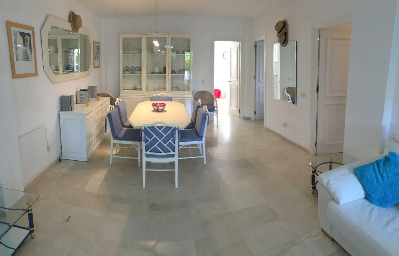 Sunny Garden Apartment Estepona