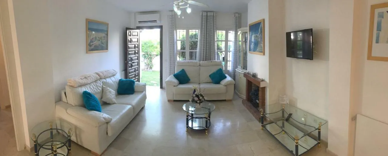 Sunny Garden Apartment Estepona